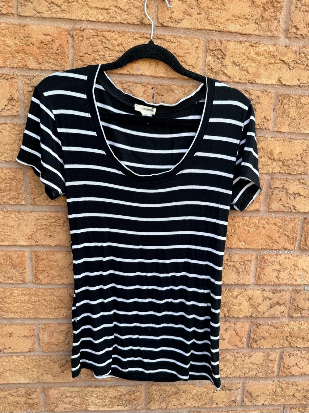 💫10/$25 • ZENANA Outfitters Striped Scoop Neck Tee - Black & White